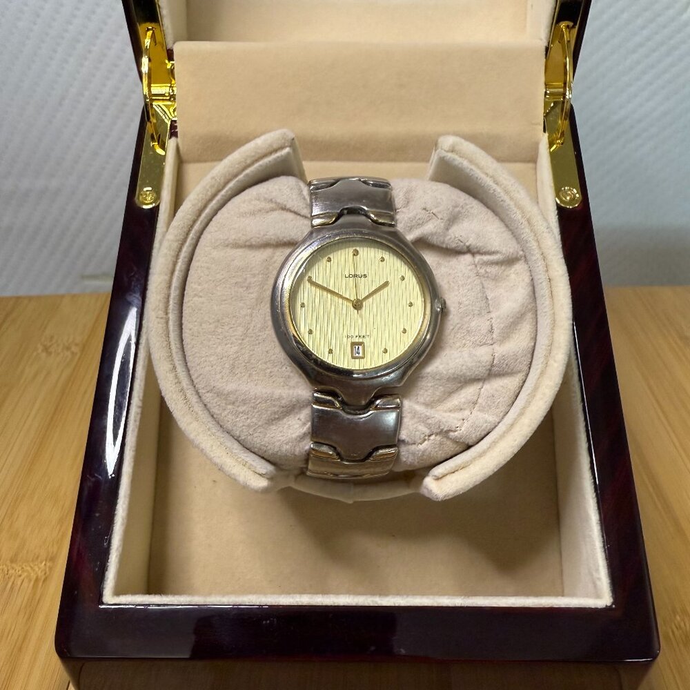 Vintage Lorus Two Tone Gold/Silver Calendar Watch LR0295, 35mm